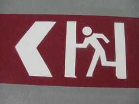 ABS-Markierungstechnik Fluchtwegmarkierung